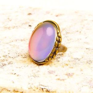 Burnished Gold Oval Leaf Mood Ring